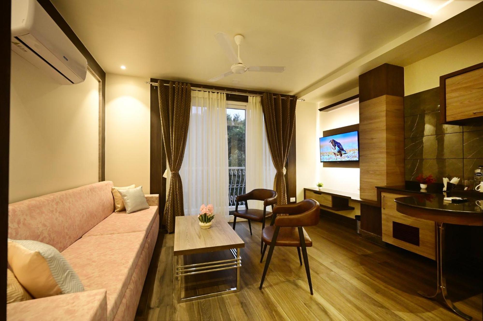 Coco Cabana Varanasi Exteriör bild