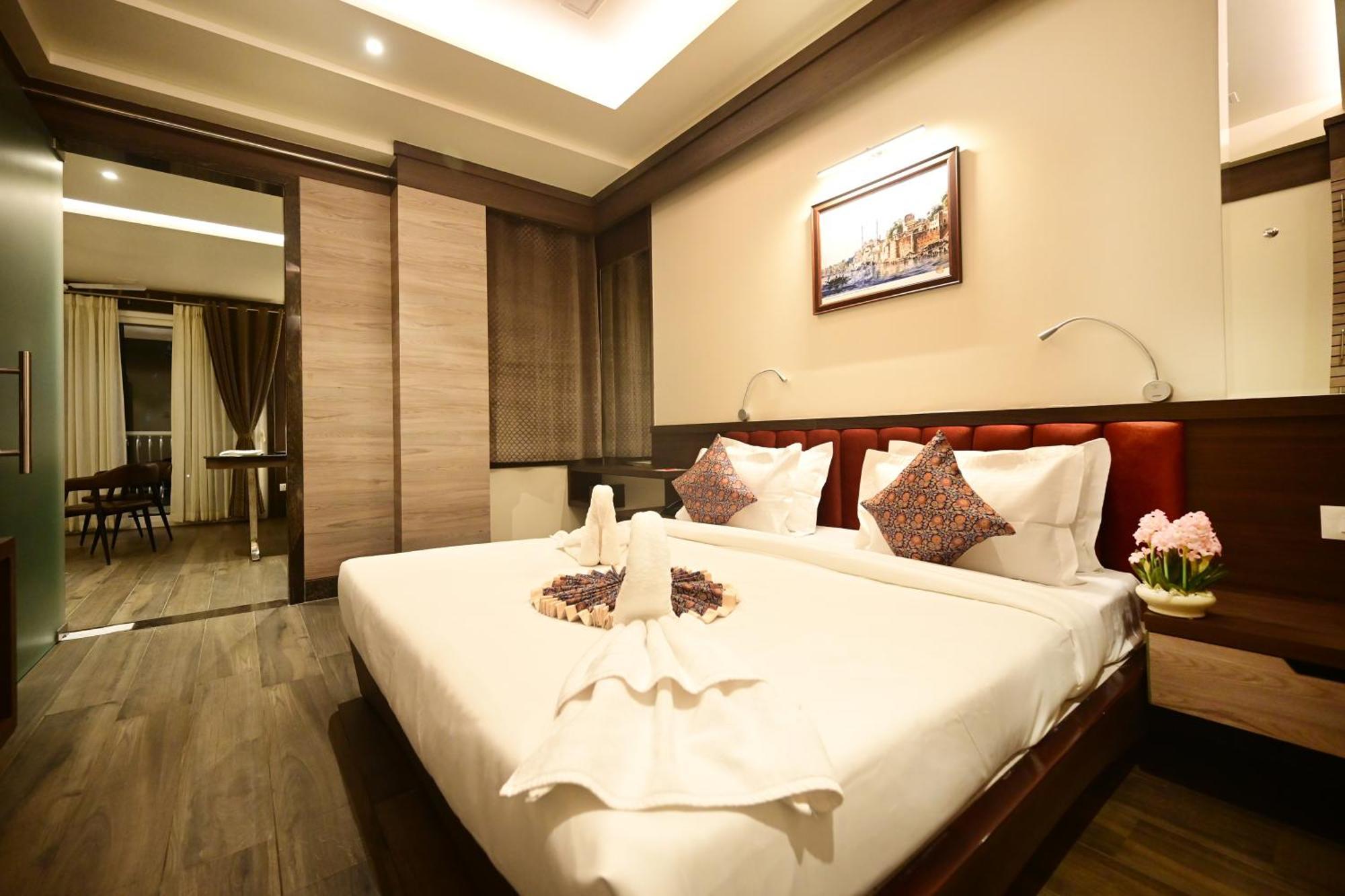 Coco Cabana Varanasi Exteriör bild
