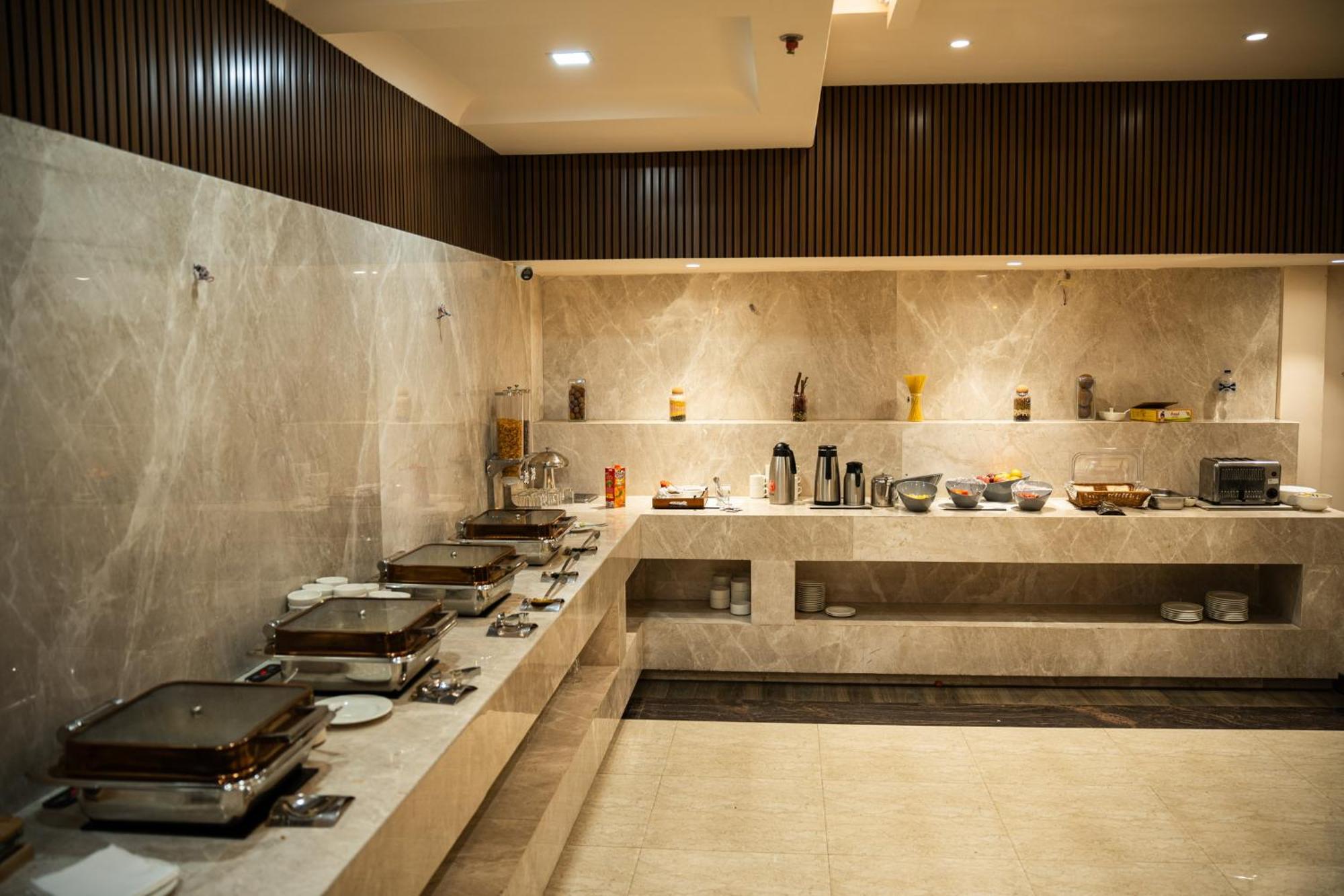 Coco Cabana Varanasi Exteriör bild